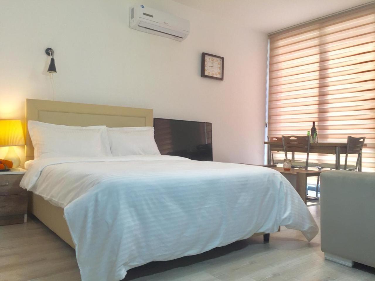 Uptown Holiday App & Pool Daily Rental Contactless Check In & Check Out Famagusta  Pokój zdjęcie