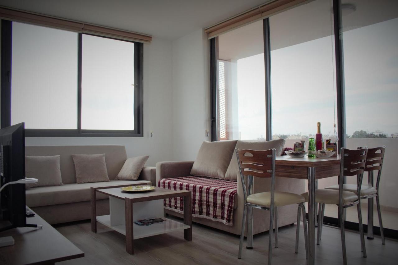 Uptown Holiday App & Pool Daily Rental Contactless Check In & Check Out Famagusta  Zewnętrze zdjęcie