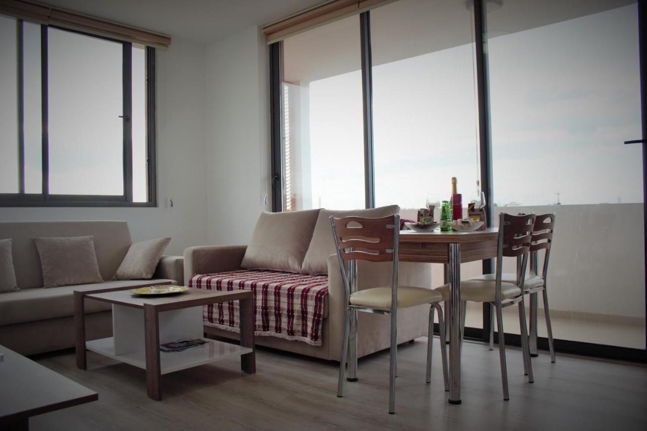 Uptown Holiday App & Pool Daily Rental Contactless Check In & Check Out Famagusta  Zewnętrze zdjęcie